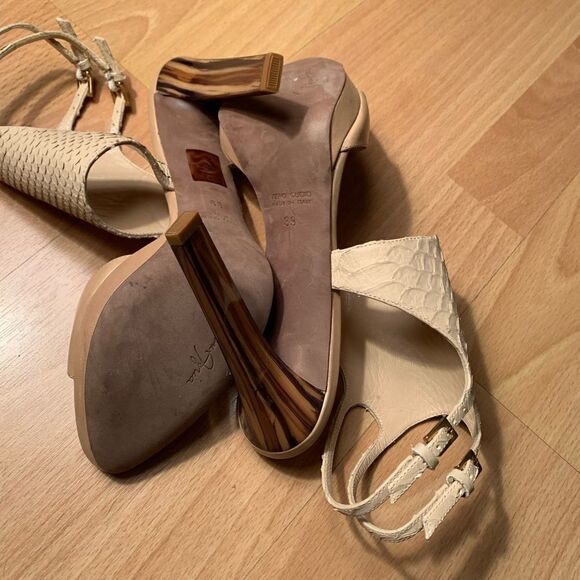 Max Azria Heels  - Picture 4 of 12